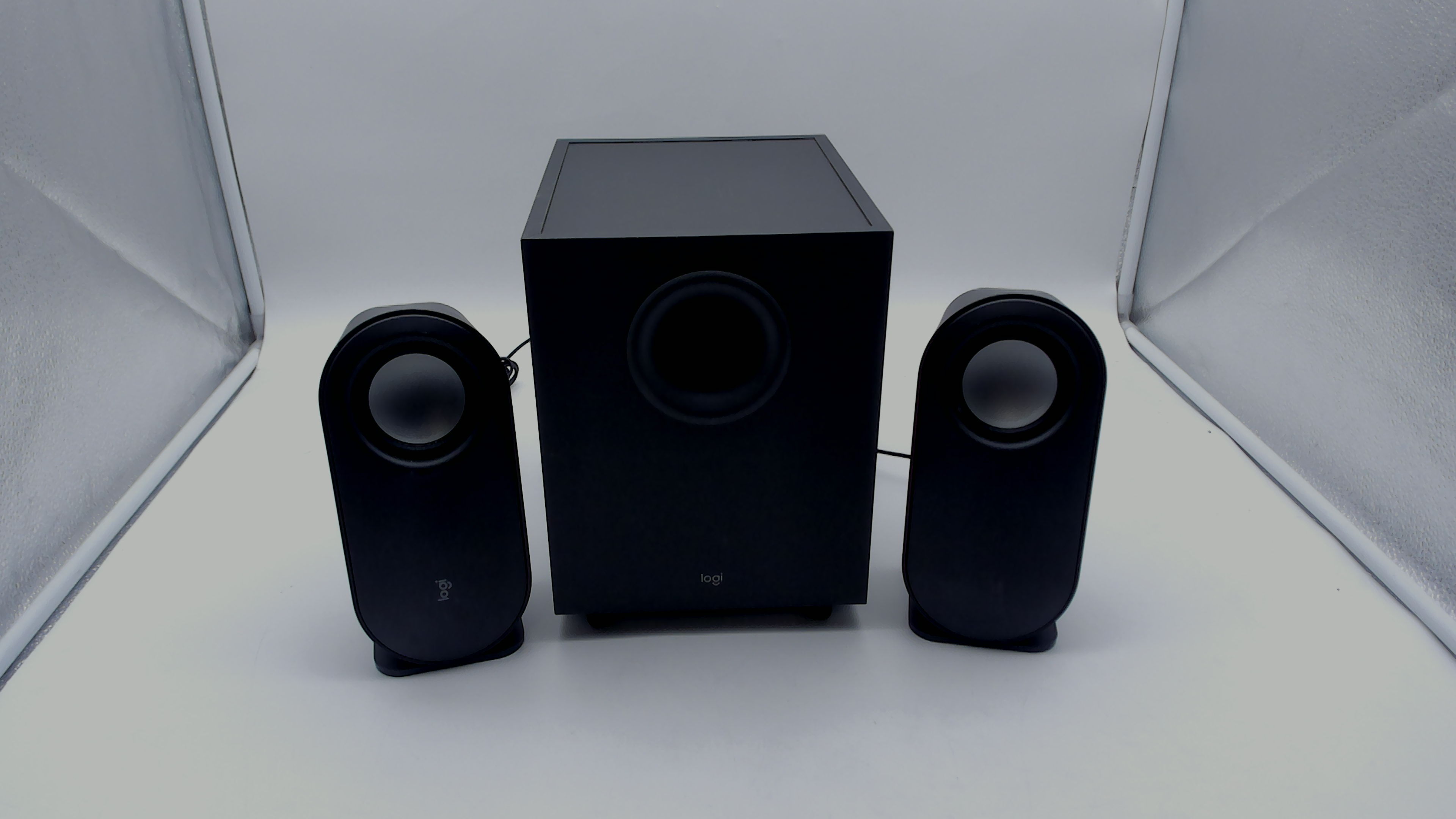 Logitech Z407 Bluetooth Computer Speakers Subwoofer Wireless *READ